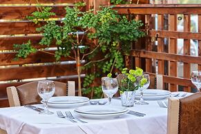 Cosman Hotel Apartments