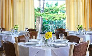 Cosman Hotel Apartments