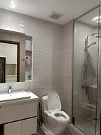 Luxury Scenia Bay Apartment with Seaview