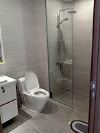 Luxury Scenia Bay Apartment with Seaview