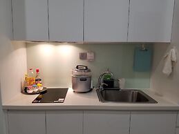 Luxury Scenia Bay Apartment with Seaview