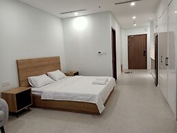 Luxury Scenia Bay Apartment with Seaview