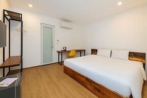 Lakeside House - Hanoi