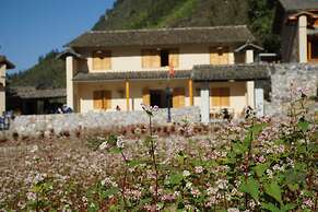 Meo Vac Valley Hotel - Hostel