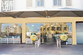 Palette Muscat Al Bayrahaa