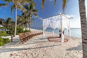 Radisson Blu Resort Maldives with 50 % off on Sea Plane round trip 03 