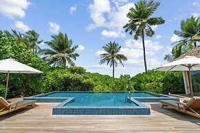 Radisson Blu Resort Maldives with 50 % off on Sea Plane round trip 03 