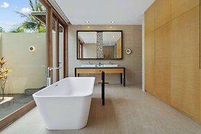 Radisson Blu Resort Maldives with 50 % off on Sea Plane round trip 03 