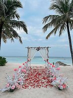 Radisson Blu Resort Maldives with 50 % off on Sea Plane round trip 03 