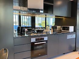 New luxury 3bedroom townhouse cityview