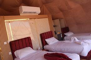 Wadi Rum castle camp