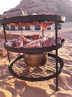 Wadi Rum castle camp