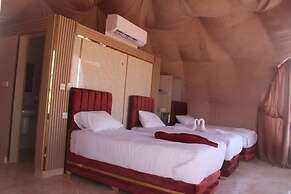 Wadi Rum castle camp