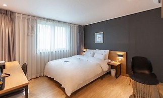 YAJA Hotel Tongyeong Ferry Terminal Branch