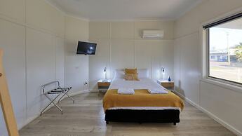 Castlereagh Lodge Motel