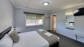 Castlereagh Lodge Motel