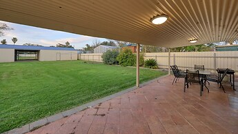 Castlereagh Lodge Motel