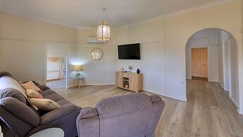 Castlereagh Lodge Motel