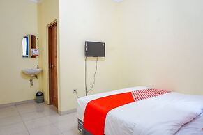 OYO 2401 Ardini Residence