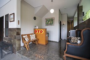OYO 2438 D' Tamblingan Guesthouse