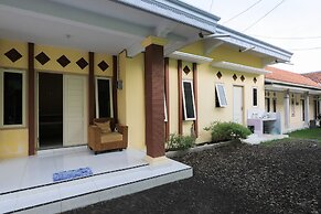 OYO 2371 Islami Family Residence