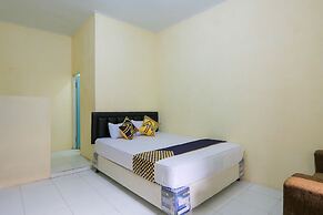 OYO 2371 Islami Family Residence