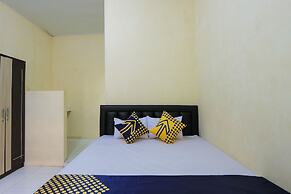 OYO 2371 Islami Family Residence