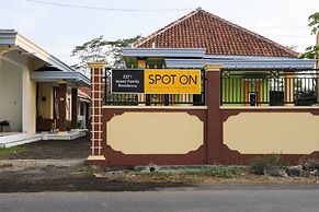 OYO 2371 Islami Family Residence