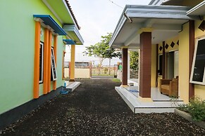 OYO 2371 Islami Family Residence