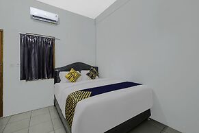 OYO Life 2412 Mandala Residence