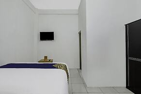 OYO Life 2412 Mandala Residence