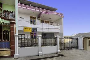 OYO Life 2412 Mandala Residence