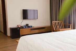 D'Lioro Hotel & Resort