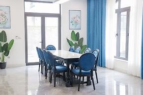 D'Lioro Hotel & Resort