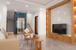 D'Lioro Hotel & Resort