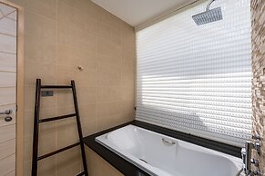 Signature Villas by TropicLook