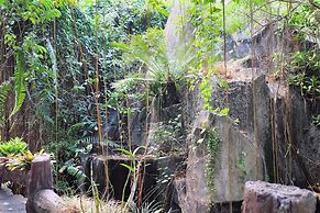 OYO 604 Ruen Mai Horm Resort