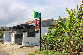 OYO 2453 Artha Graha Vip