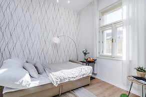 Charm APTs in Prague by Michal&Friends