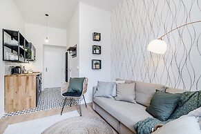 Charm APTs in Prague by Michal&Friends