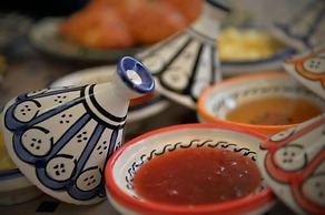 Riad Sardinas & Chili