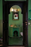 Riad Sardinas & Chili