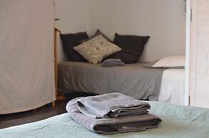 Maison d'Hotes les Petites Terres