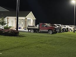 Garnett Hotel & RV Park