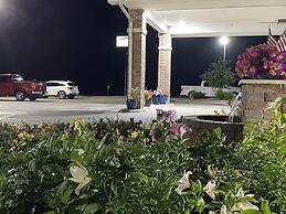 Garnett Hotel & RV Park