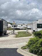 Garnett Hotel & RV Park