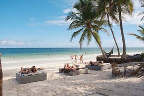 Libelula Tulum Beachfront Hotel