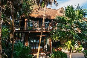 Libelula Tulum Beachfront Hotel