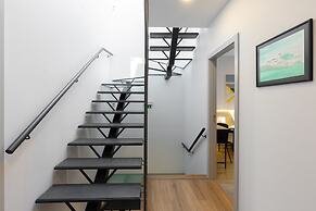 Serra do Pilar Porto Suites