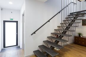 Serra do Pilar Porto Suites